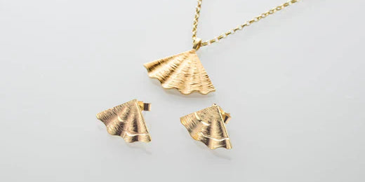 Making Waves with Natasha Sherling in The Gloss Magazine