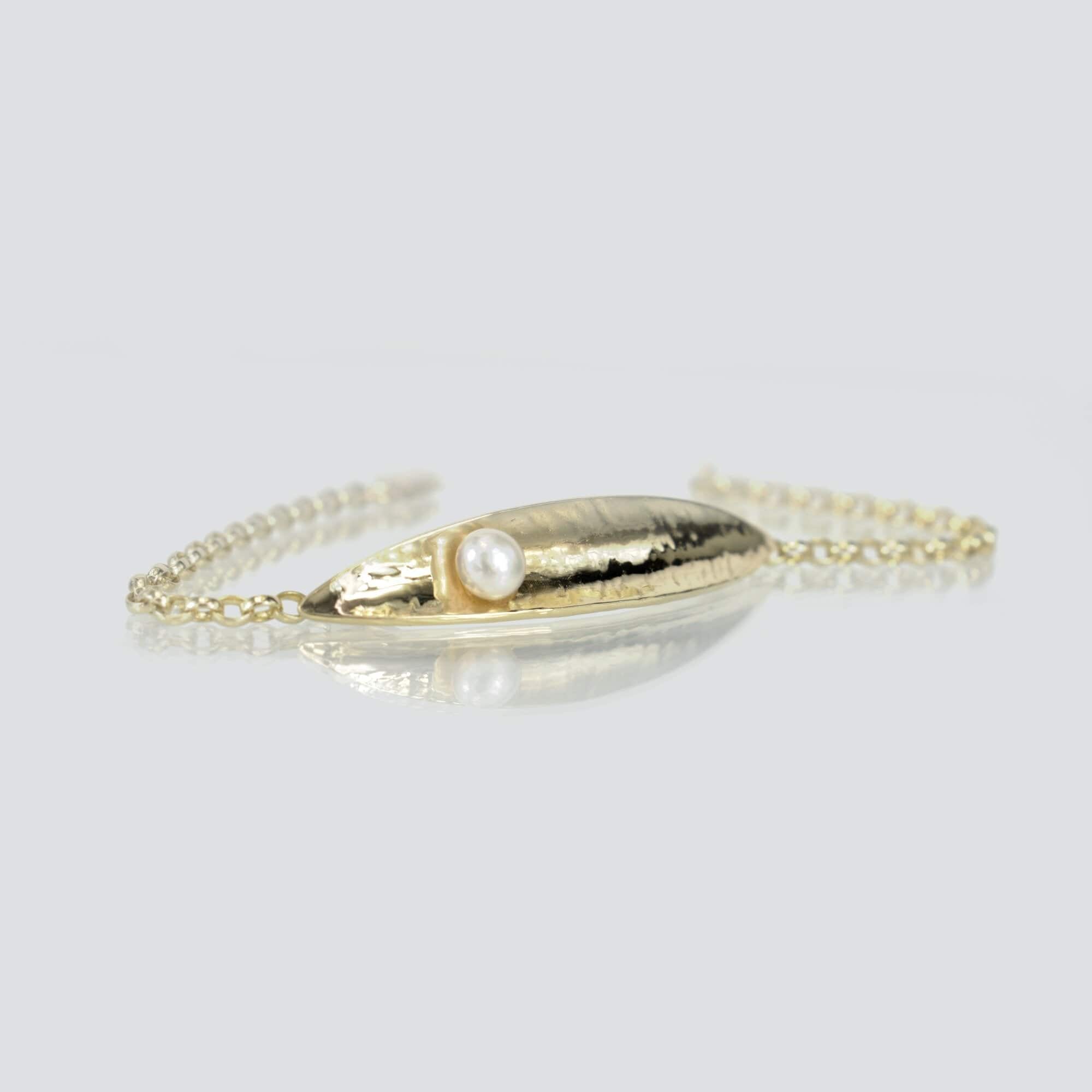 Martina Hamilton Leaf | 9ct Solid Gold and Fixed Pearl Bracelet