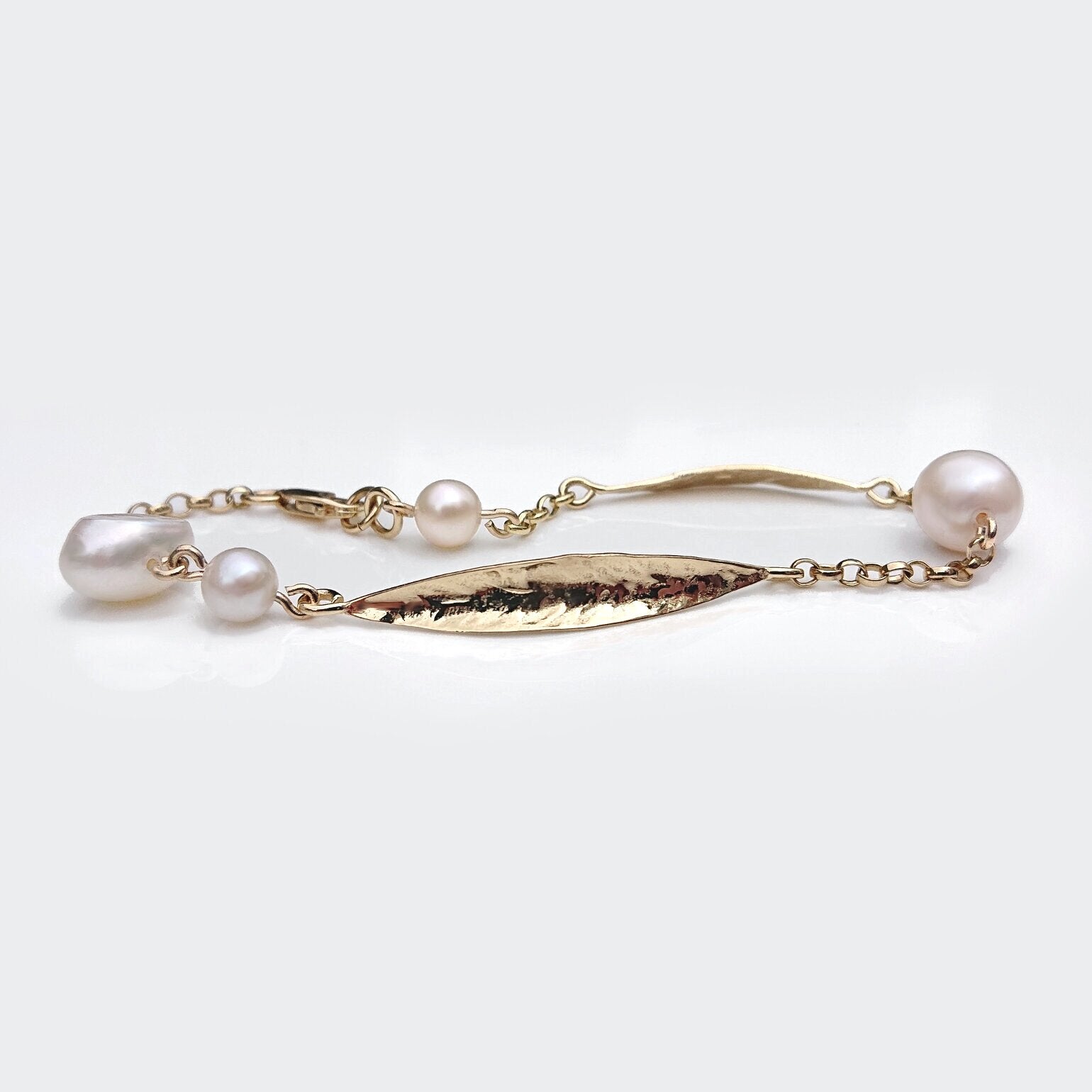 Martina Hamilton Leaf | 9ct Solid Gold and Pearl Bracelet