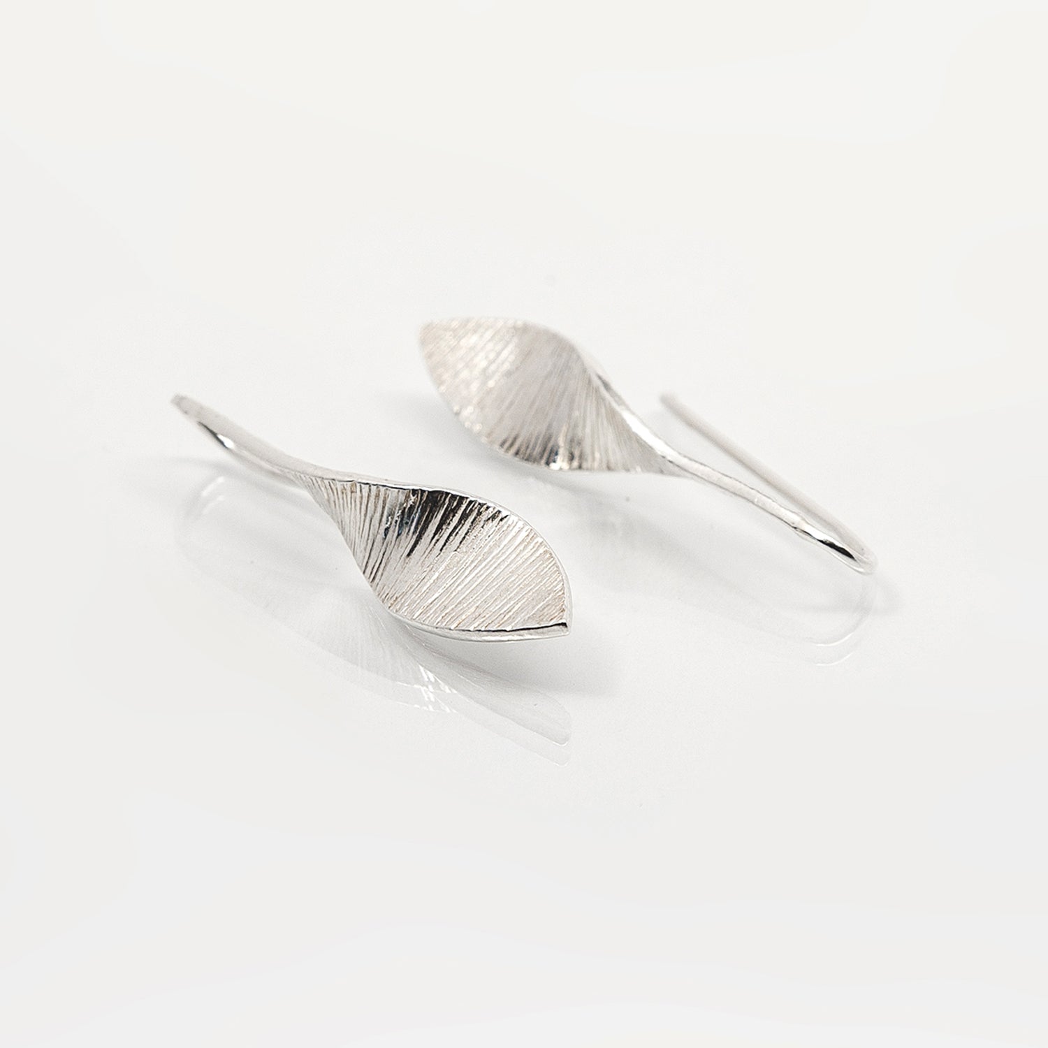 Martina Hamilton Bean Rí | Sterling Silver Drop Earrings Large