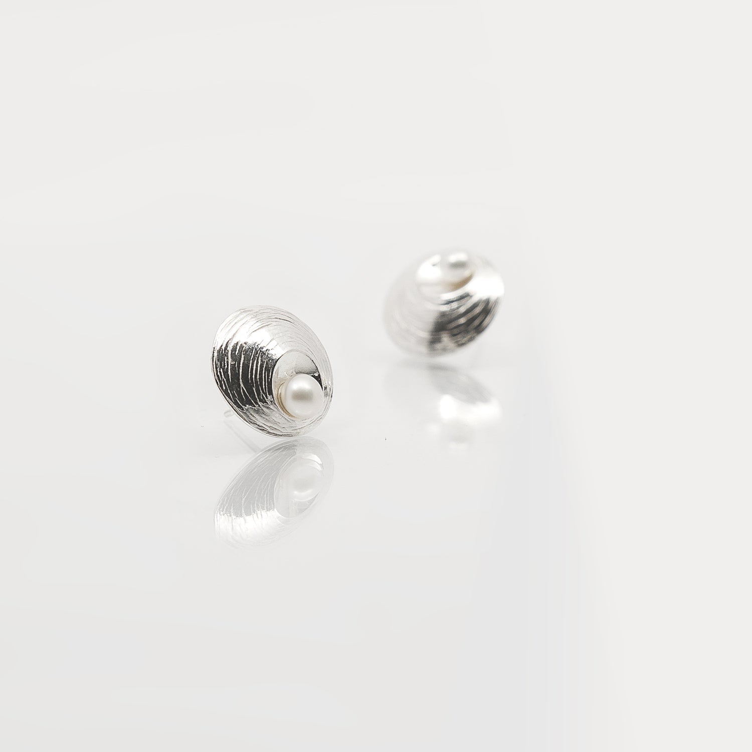 Martina Hamilton Oyster Pearl | Sterling Silver and Pearl Stud Earrings Small