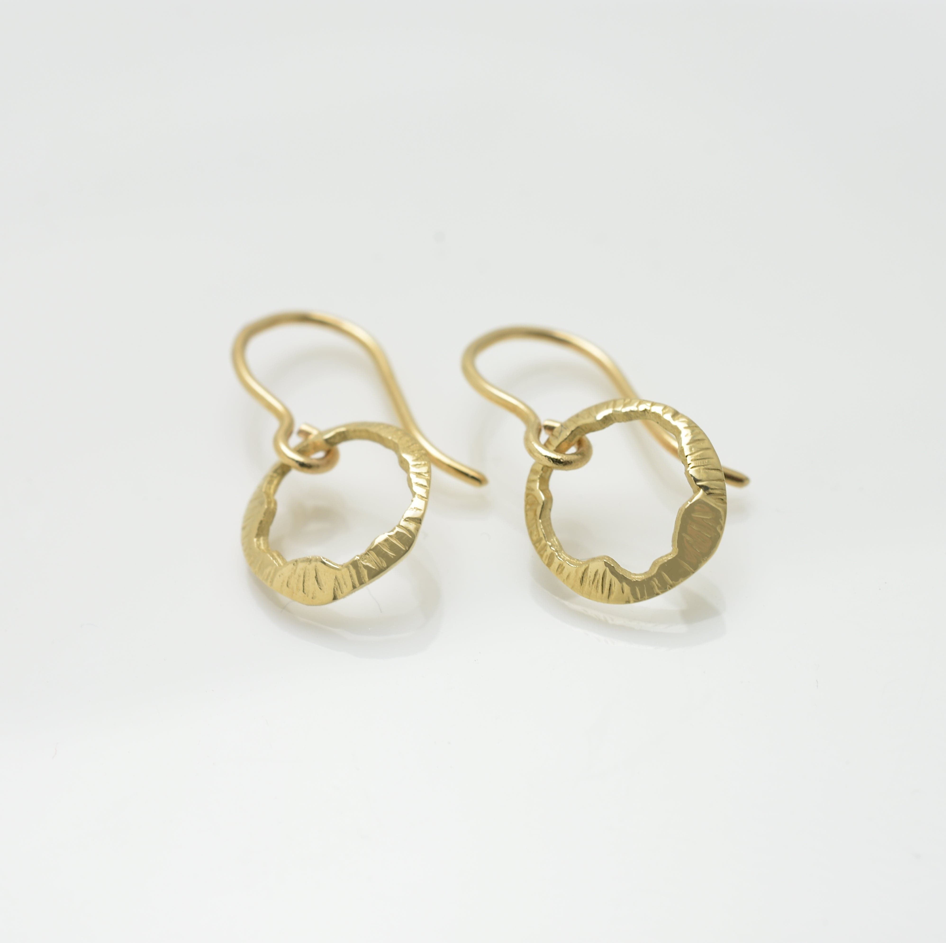 Martina Hamilton Shell | 9ct Solid Gold Drop Earrings Petite