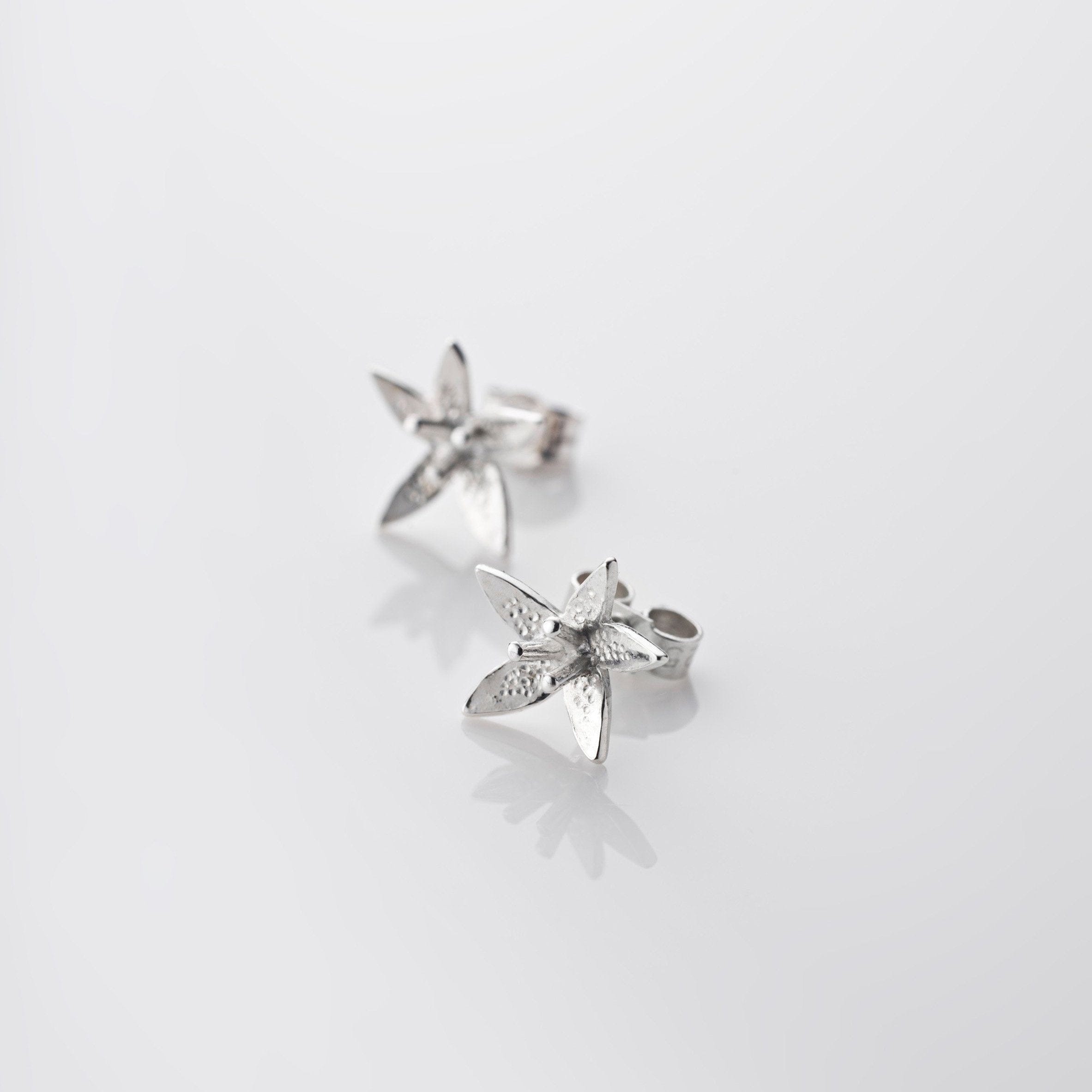 Martina Hamilton Star Flower | Sterling Silver Stud Earrings Petite