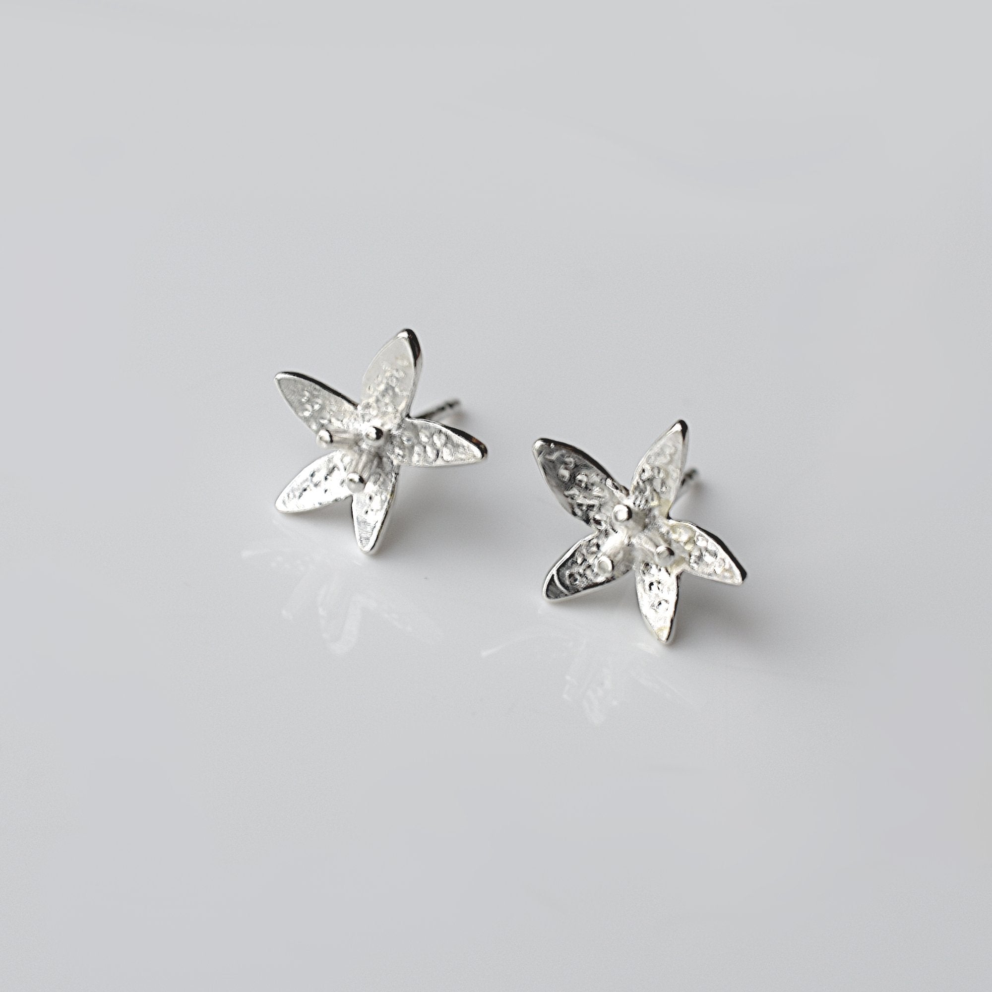 Martina Hamilton Star Flower | Sterling Silver Stud Earrings Petite