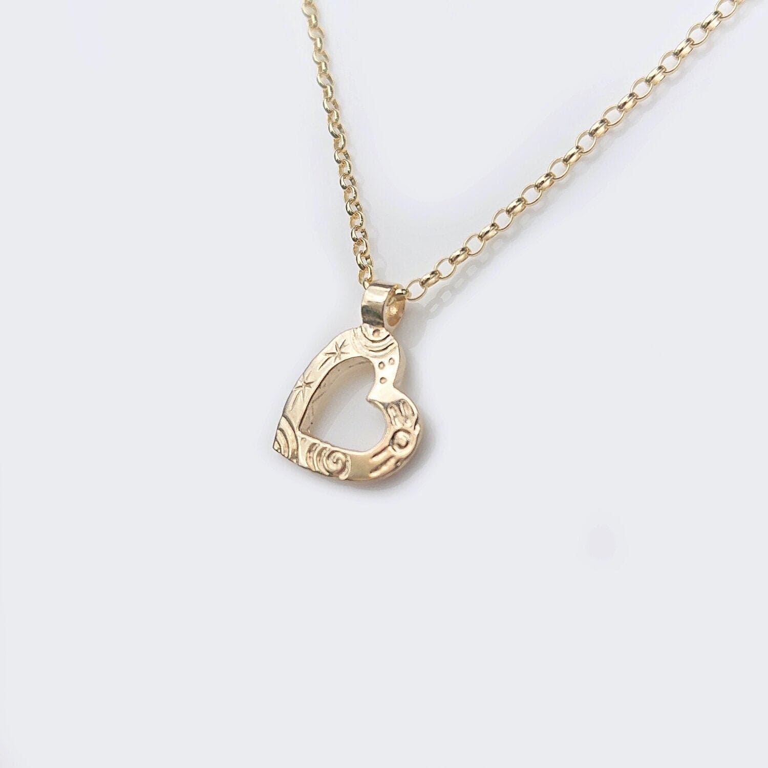 Martina Hamilton Heaven | 9ct Solid Gold Heart Pendant Small