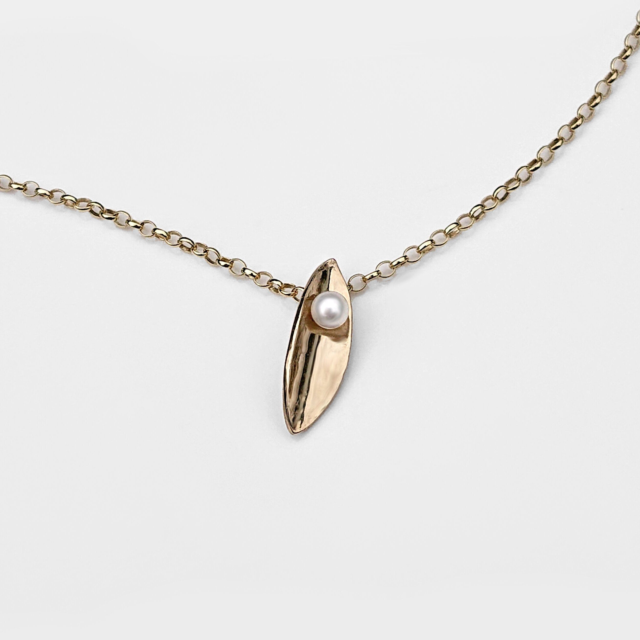 Martina Hamilton Leaf | 9ct Solid Gold and Pearl Pendant Small