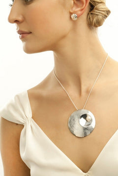 Martina Hamilton Oyster Pearl | Sterling Silver and Pearl Pendant Signature