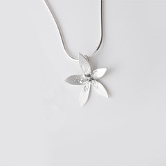 Martina Hamilton Star Flower | Sterling Silver Pendant Medium