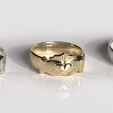 Martina Hamilton Ériu | Claddagh Solid Gold Ring