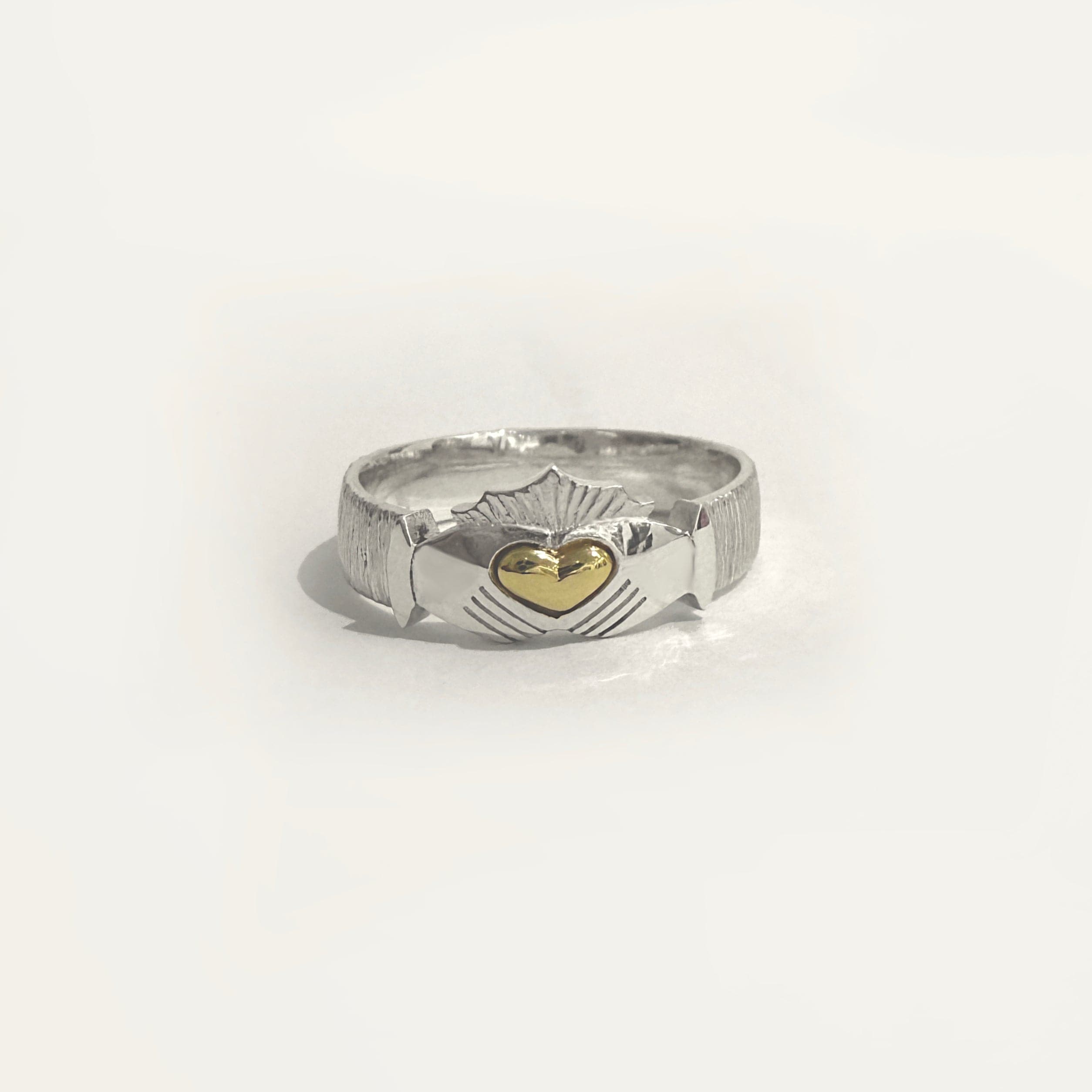 Martina Hamilton Ériu | Claddagh Sterling Silver Ring with Solid Gold Heart