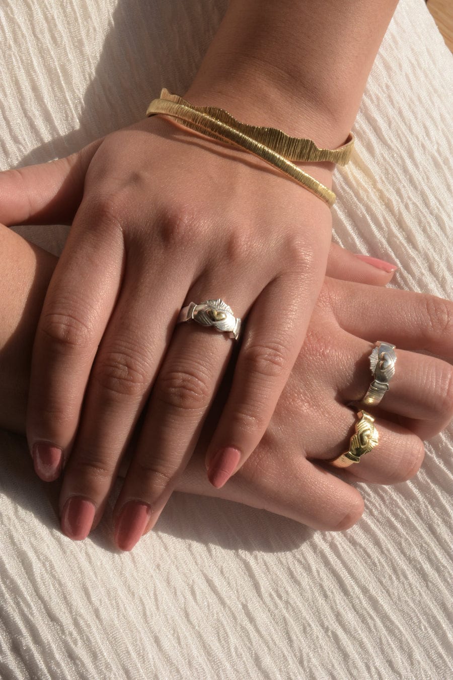 Martina Hamilton Ériu | Claddagh Sterling Silver Ring with Solid Gold Heart