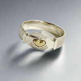 Ériu | Claddagh Sterling Silver Ring with Solid Gold Heart