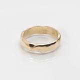 Island Link | Solid Gold Pebble Ring 4.5mm Band