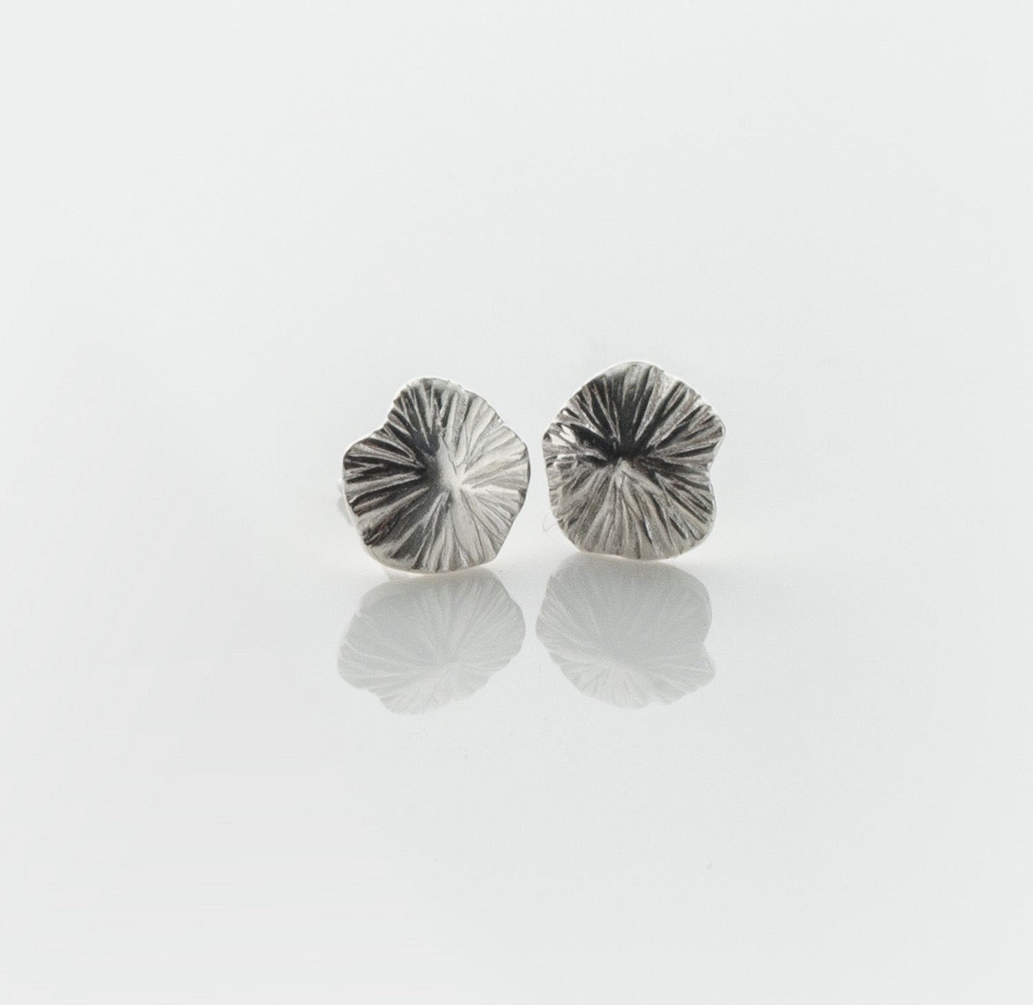 Seashore | Sterling Silver Stud Earrings Petite