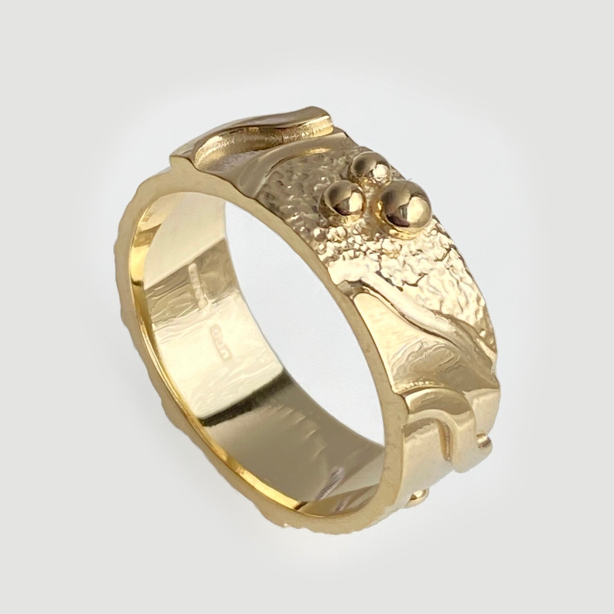 Rockpool | Solid Gold Band Ring
