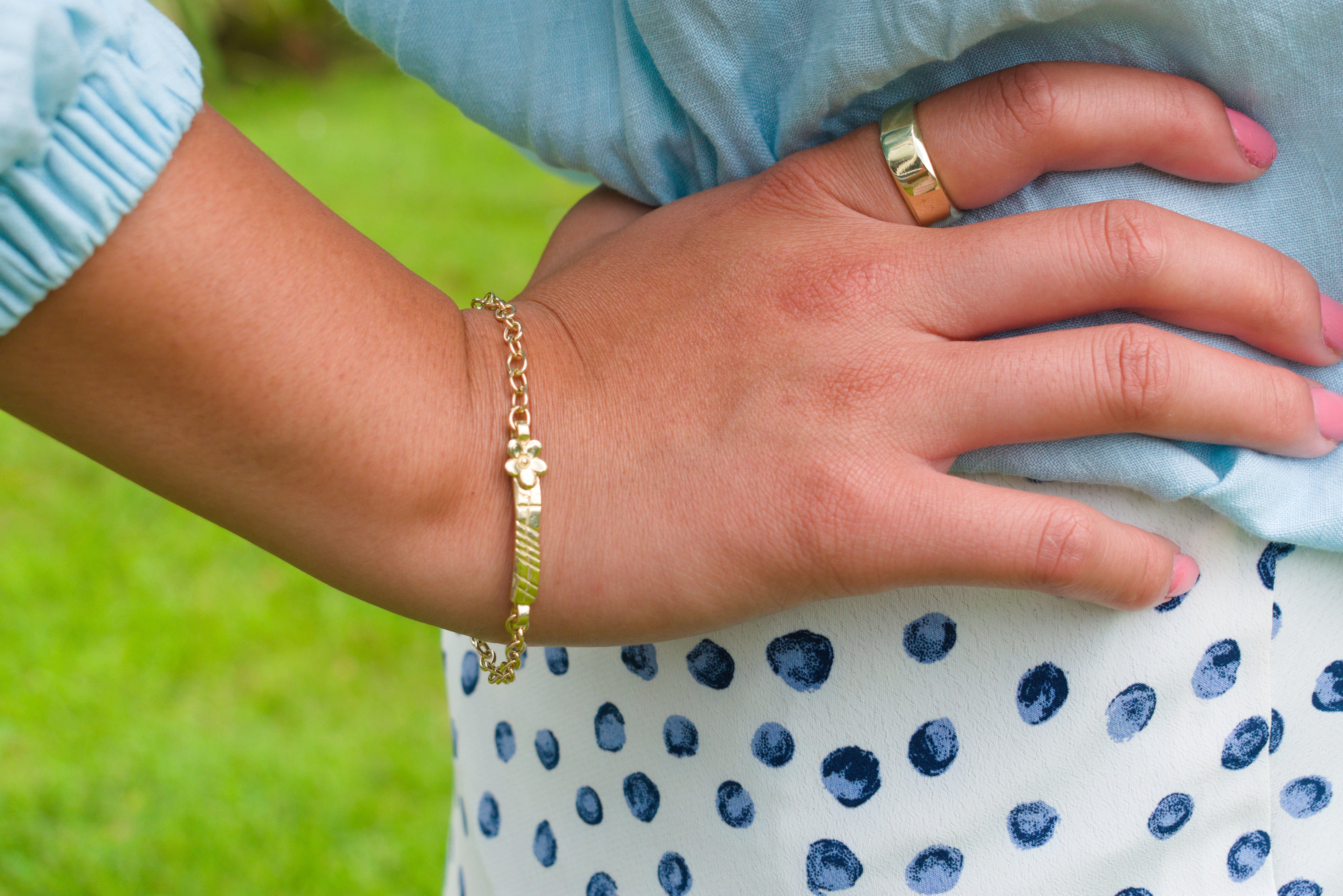 Martina Hamilton Forget Me Not | 9ct Solid Gold Ogham Grá Love Bracelet