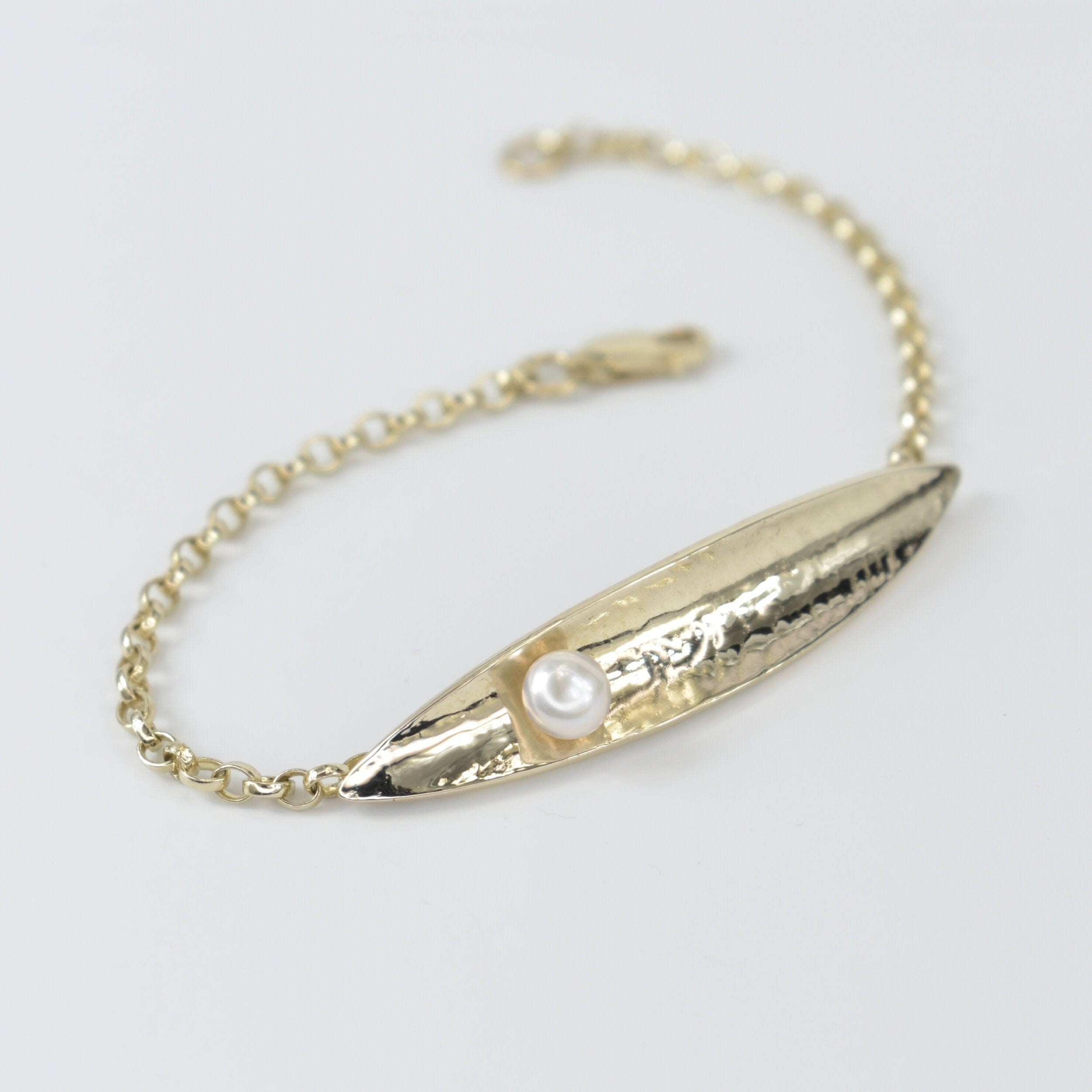 Martina Hamilton Leaf | 9ct Solid Gold and Fixed Pearl Bracelet