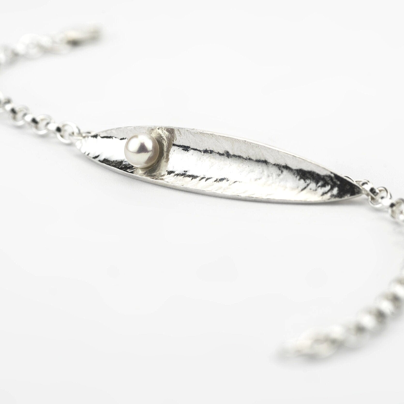 Martina Hamilton Leaf | Sterling Silver and Fixed Pearl Bracelet
