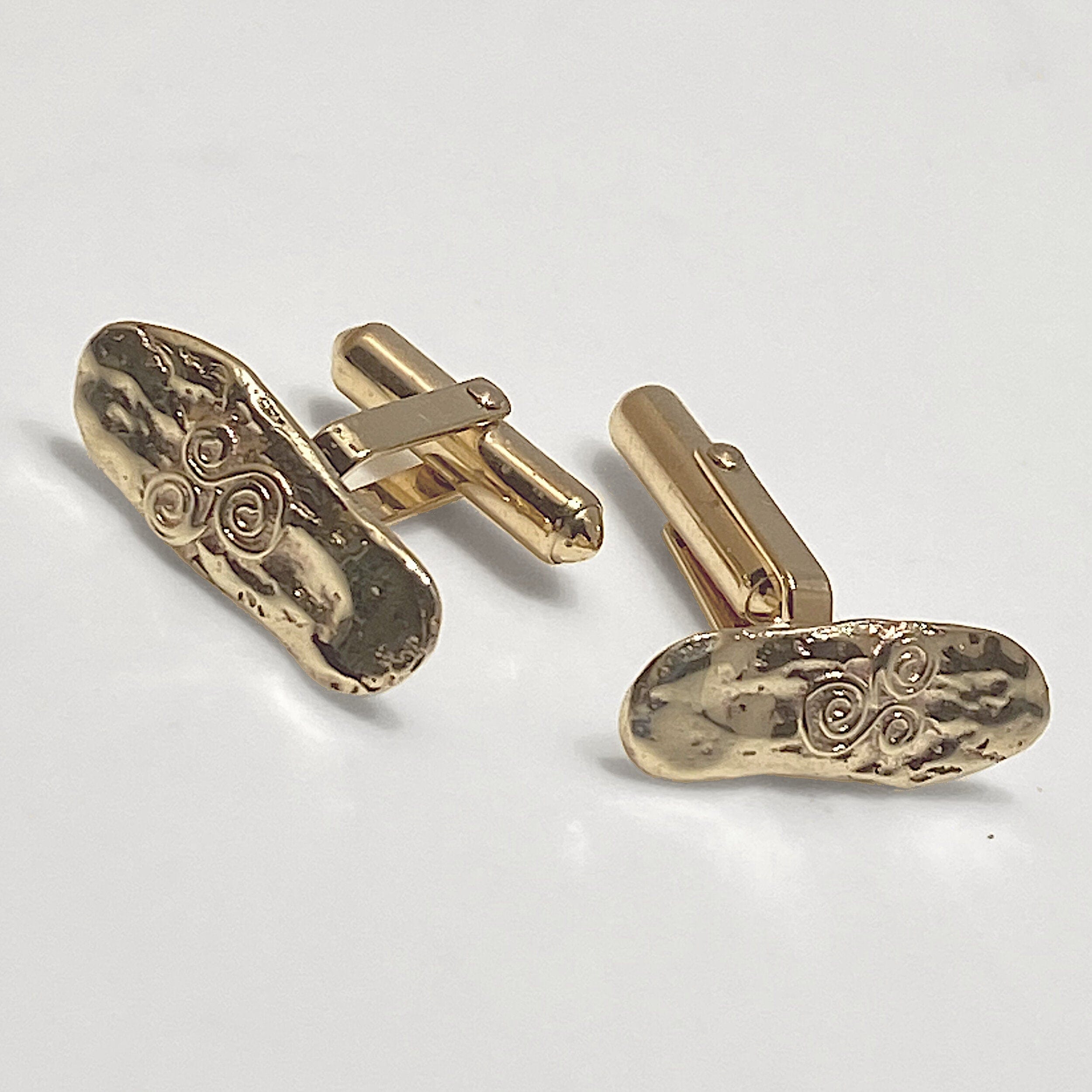 Martina Hamilton Newgrange | 9ct Solid Gold Cufflinks