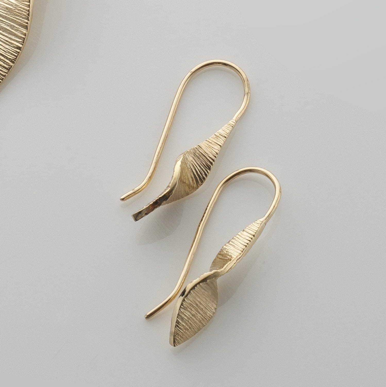 Martina Hamilton Bean Rí | 9ct Solid Gold Drop Earrings Small