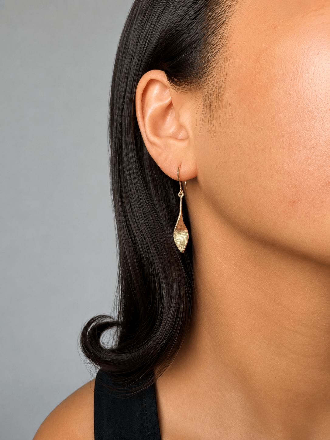 Martina Hamilton Bean Rí | 9ct Solid Gold Loose Drop Earrings Medium
