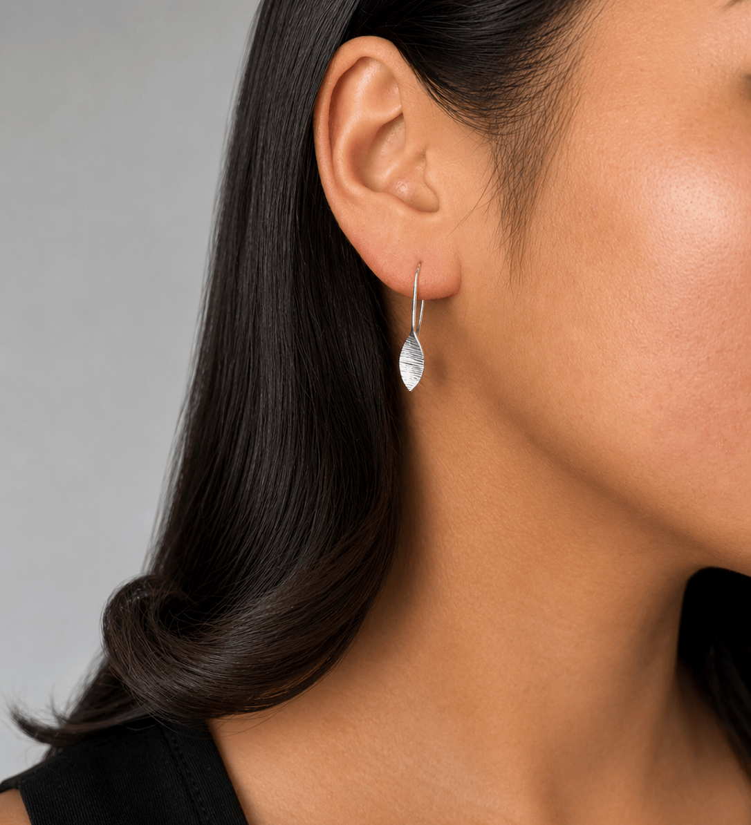 Martina Hamilton Bean Rí | Sterling Silver Drop Earrings Medium