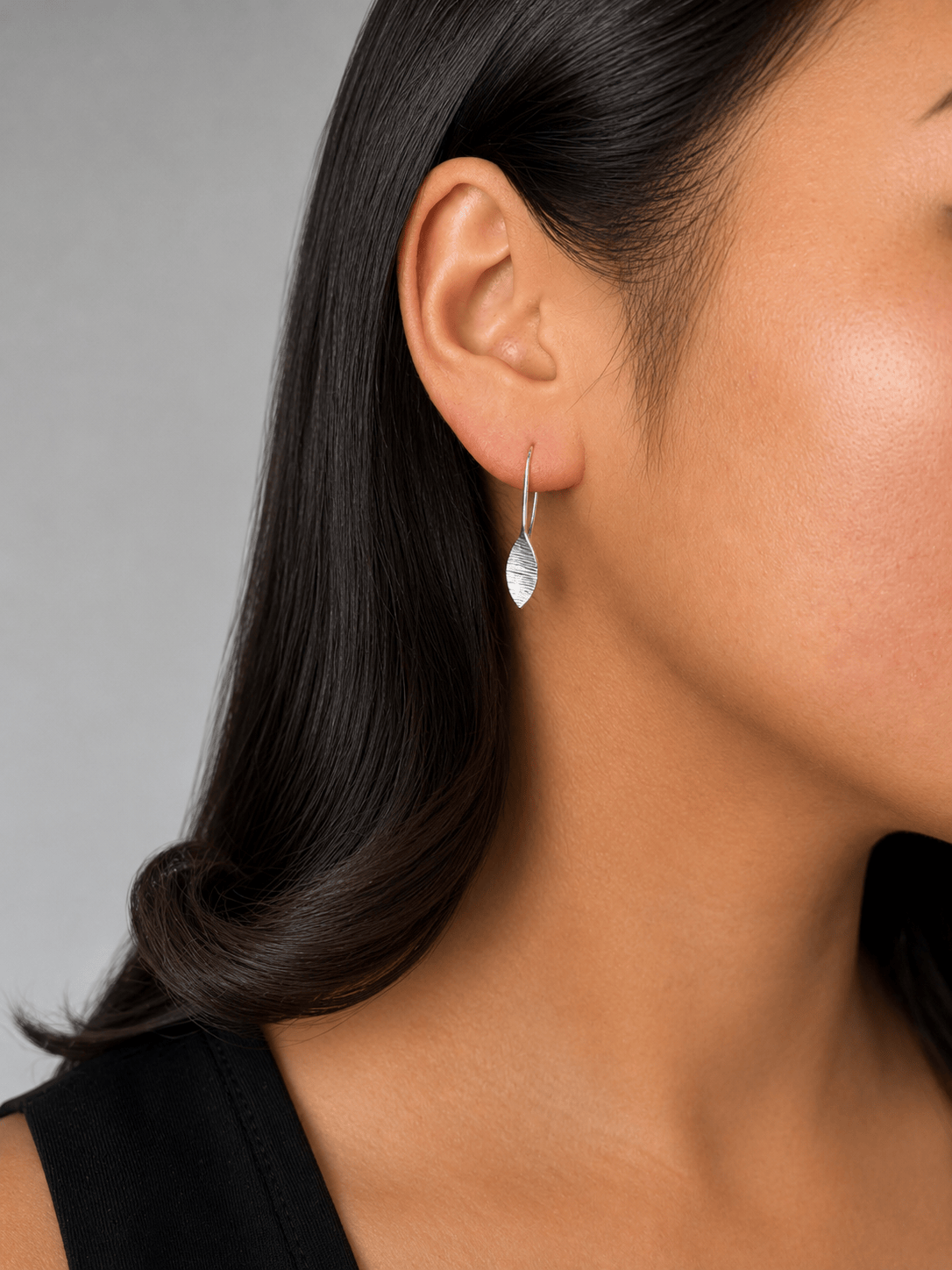 Martina Hamilton Bean Rí | Sterling Silver Drop Earrings Medium