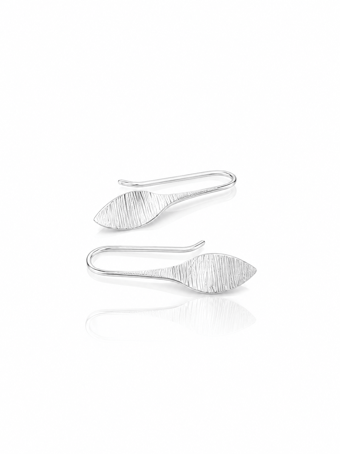 Martina Hamilton Bean Rí | Sterling Silver Drop Earrings Medium