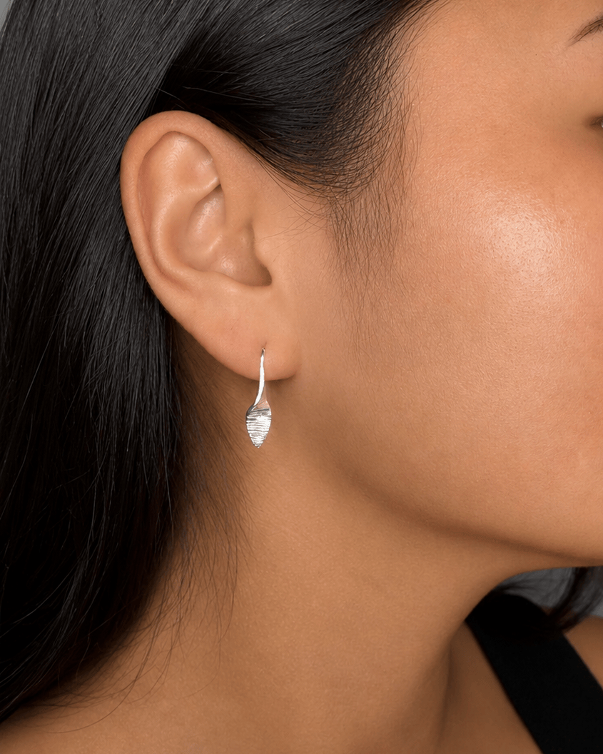 Martina Hamilton Bean Rí | Sterling Silver Drop Earrings Small