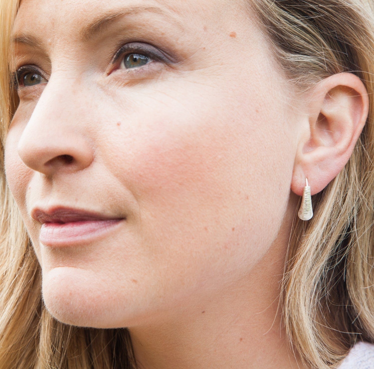 Martina Hamilton Croí Sliogán | Sterling Silver Trumpet Drop Earrings Small
