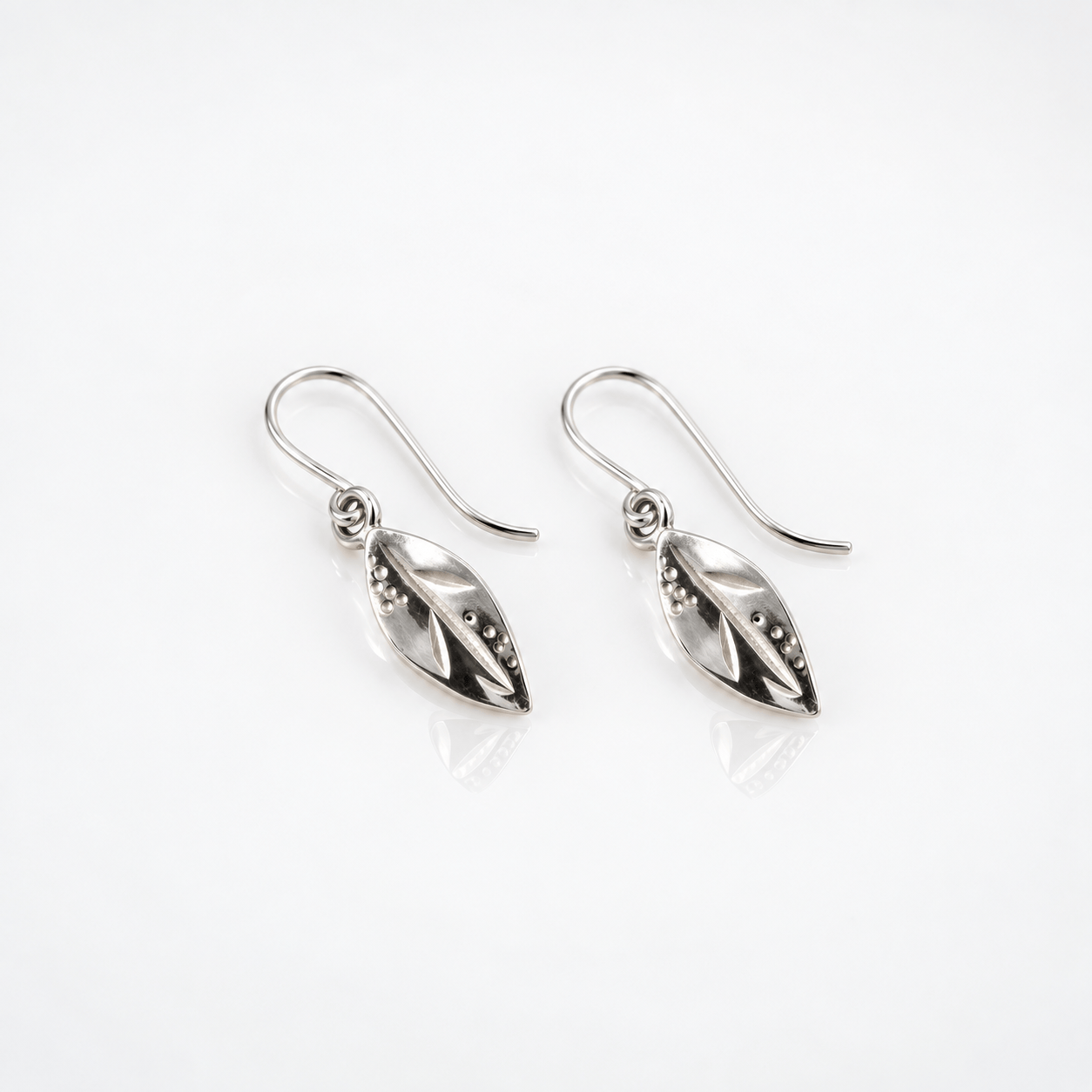 Martina Hamilton Fiadh | Sterling Silver Drop Earrings Petite