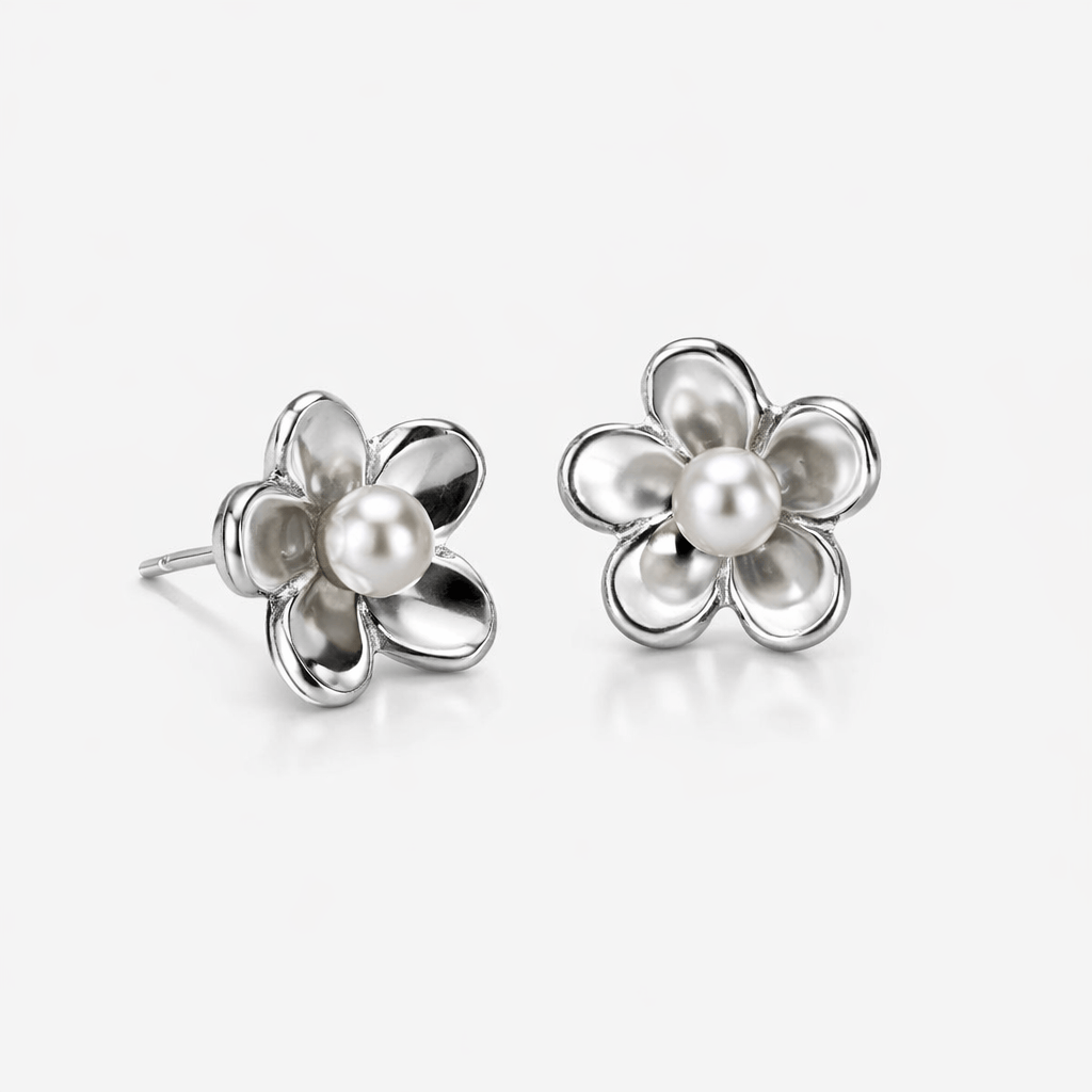 Martina Hamilton Forget Me Not | Sterling Silver and Pearl Stud Earrings Small