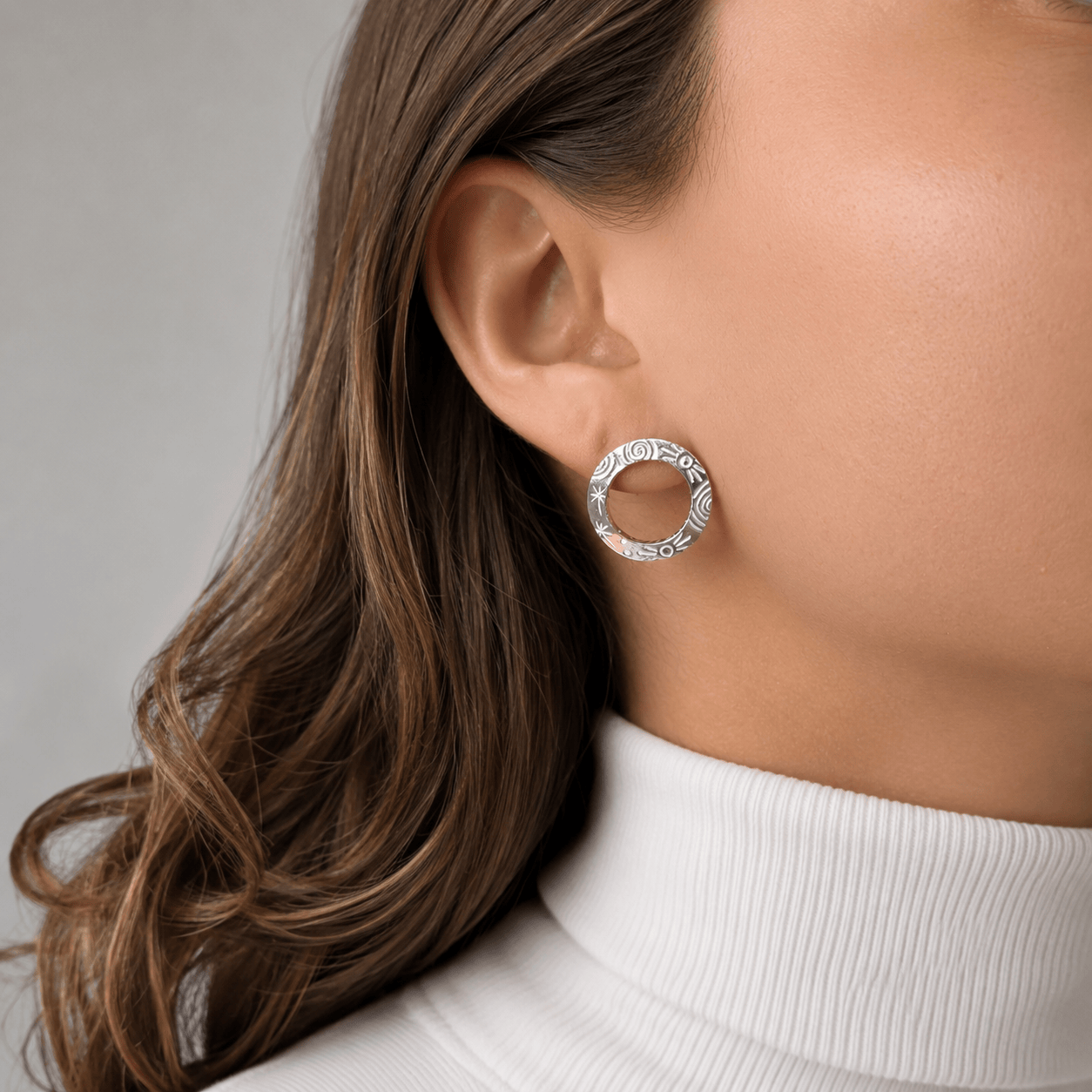 Martina Hamilton Heaven | Sterling Silver Circle Stud Earrings Medium