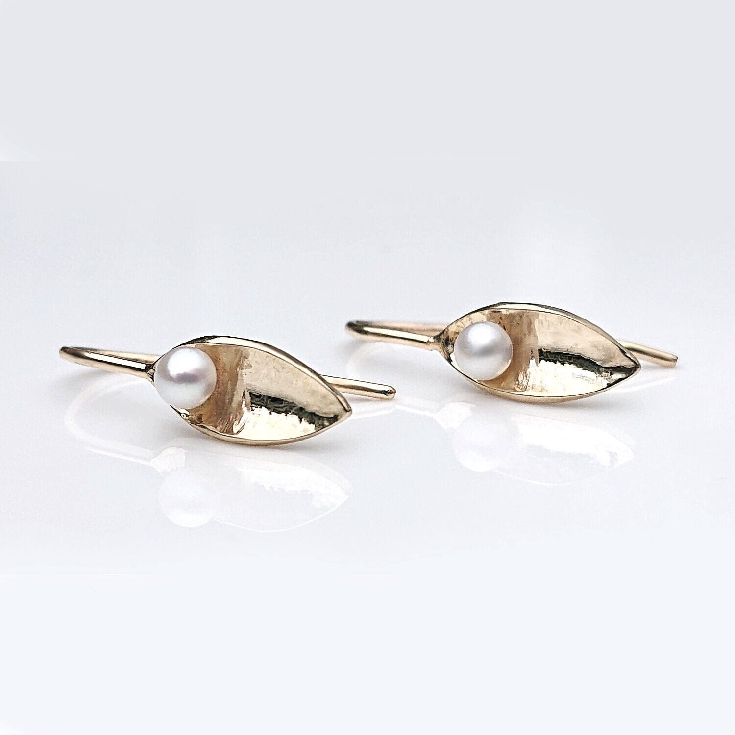 Martina Hamilton Leaf | 9ct Solid Gold and Pearl Drop Earrings Medium