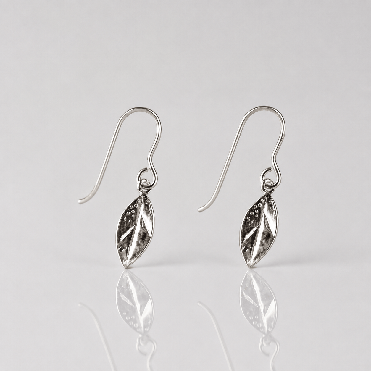 Martina Hamilton Leaf | Silver Drop Earrings Petite