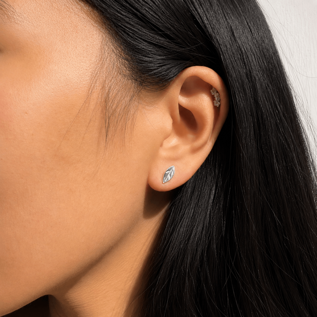 Martina Hamilton Leaf | Silver Stud Earrings Petite