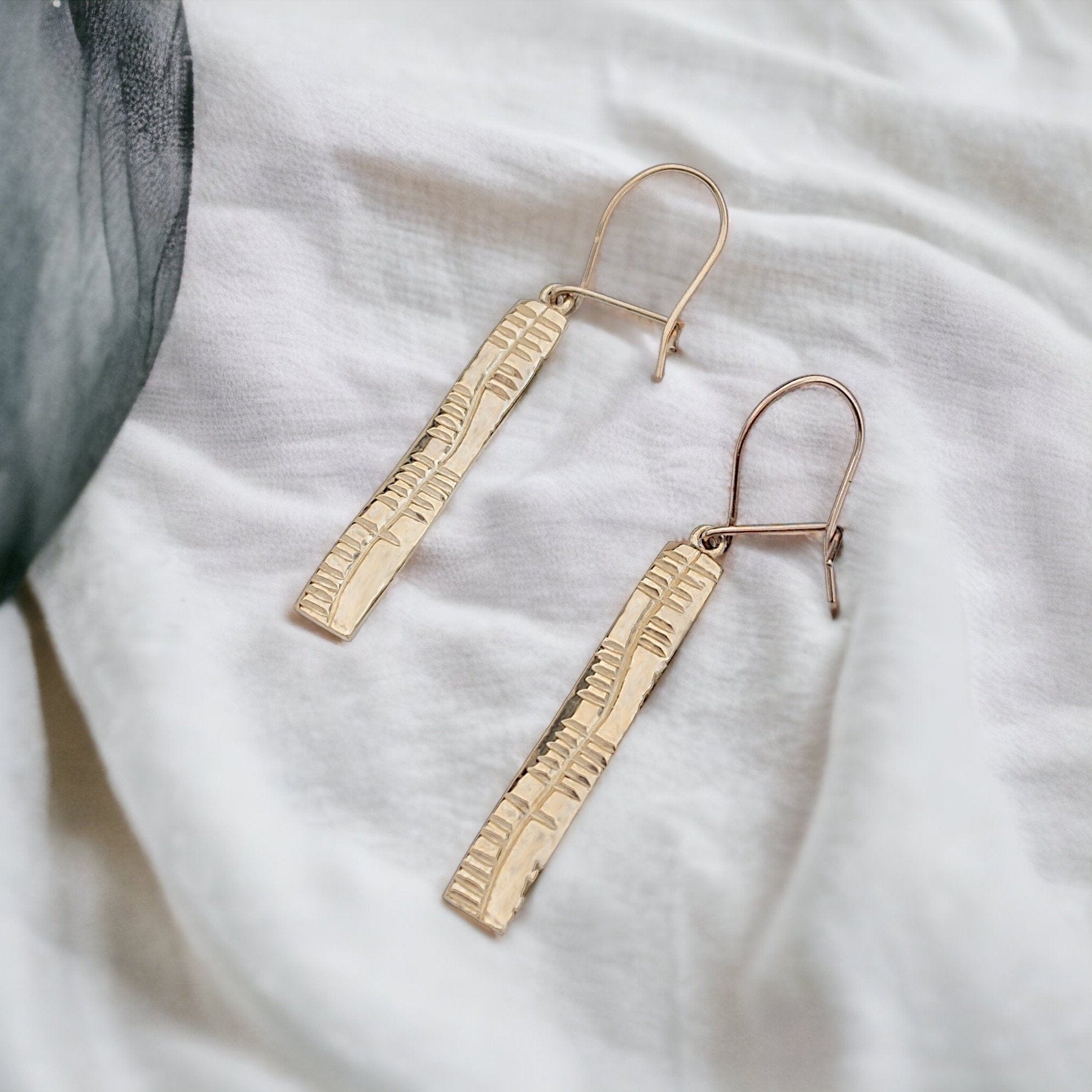 Martina Hamilton Ogham | 9ct Solid Gold Sláinte Good Health Drop Earrings