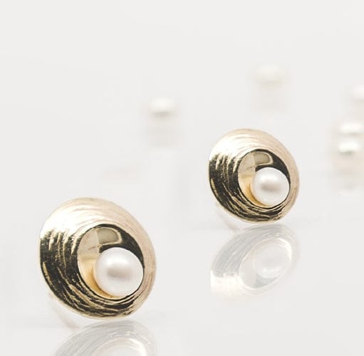 Martina Hamilton Oyster Pearl | 9ct Solid Gold and Pearl Stud Earrings Petite