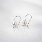 Martina Hamilton Pearl | Drop Earrings