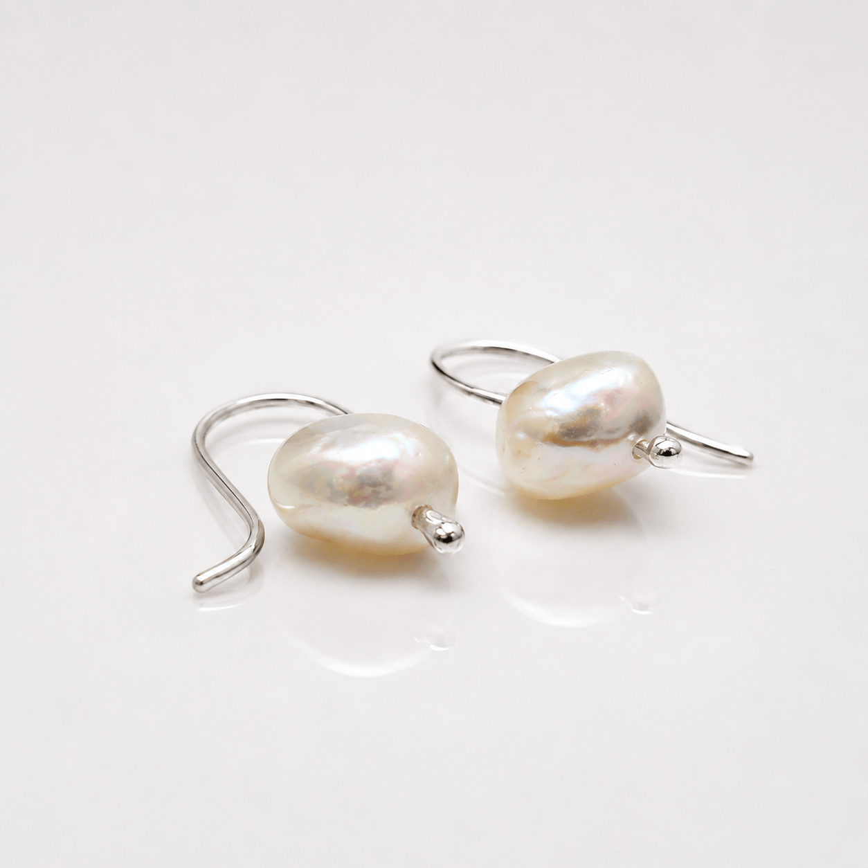 Martina Hamilton Pearl | Drop Earrings Small