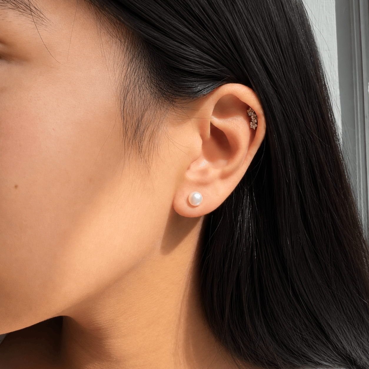 Martina Hamilton Pearl | Stud Earrings
