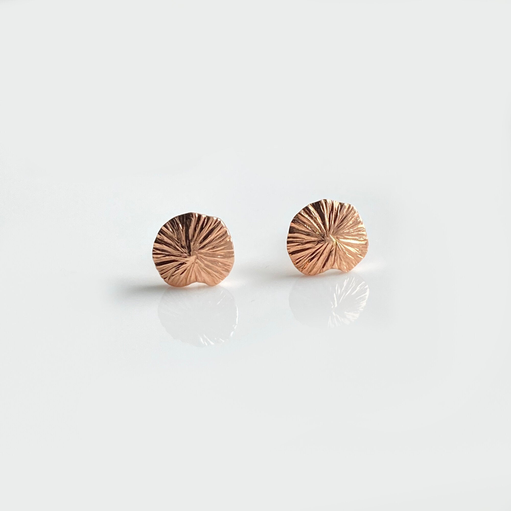 Martina Hamilton Seashore | 9ct Yellow Gold Stud Earrings Petite