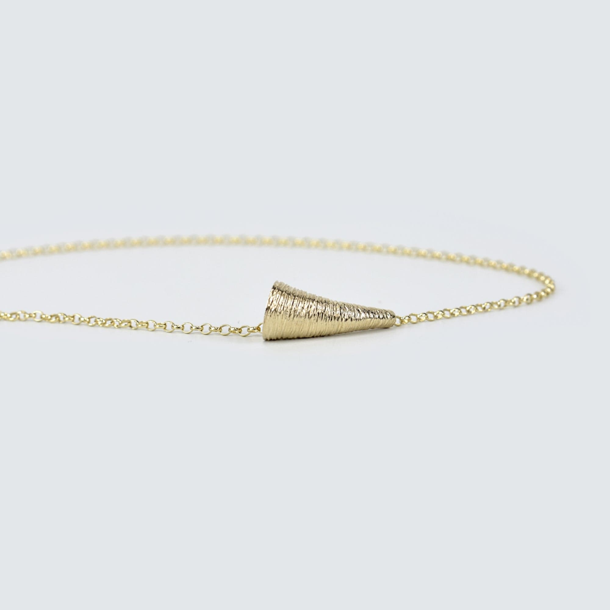 Martina Hamilton Croí Sliogán | 9ct Solid Gold Trumpet Drop Pendant Small
