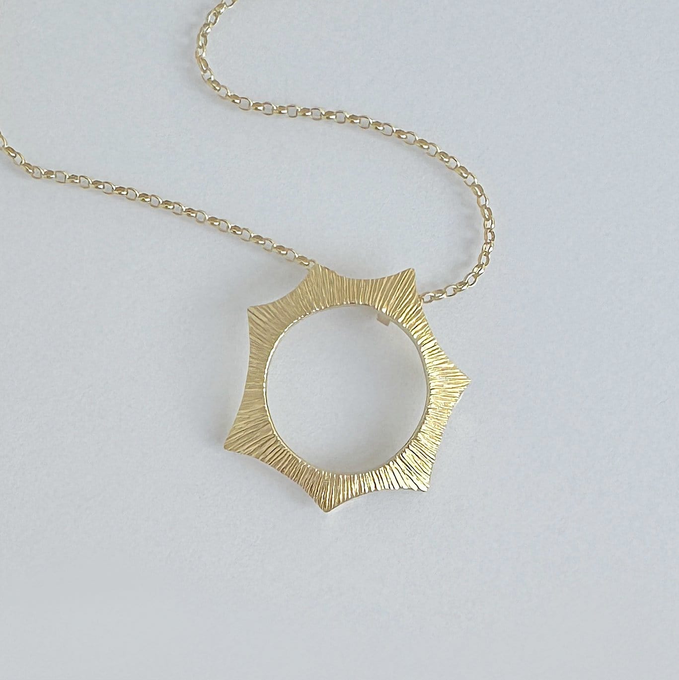 Martina Hamilton Ériu | 9ct Solid Gold Pendant Large