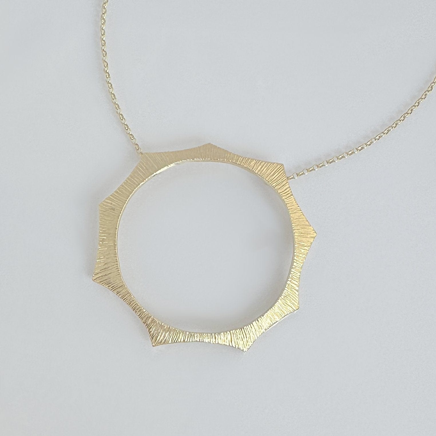 Martina Hamilton Ériu | 9ct Solid Gold Pendant Signature