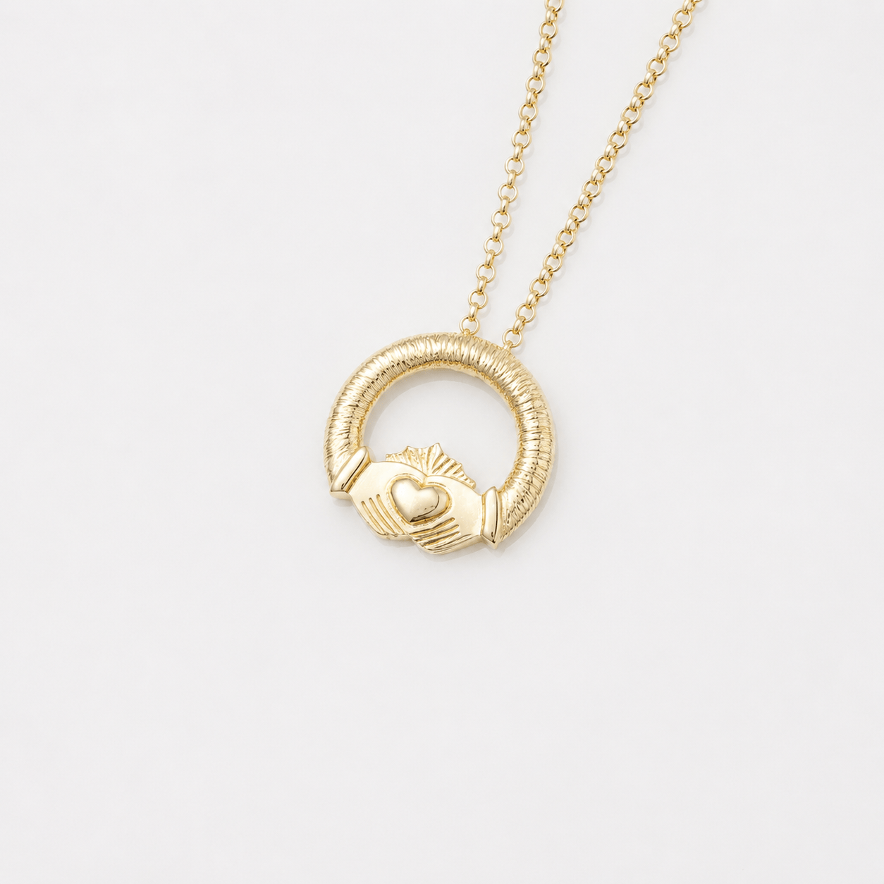 Martina Hamilton Ériu | Claddagh Solid 9ct Gold Pendant