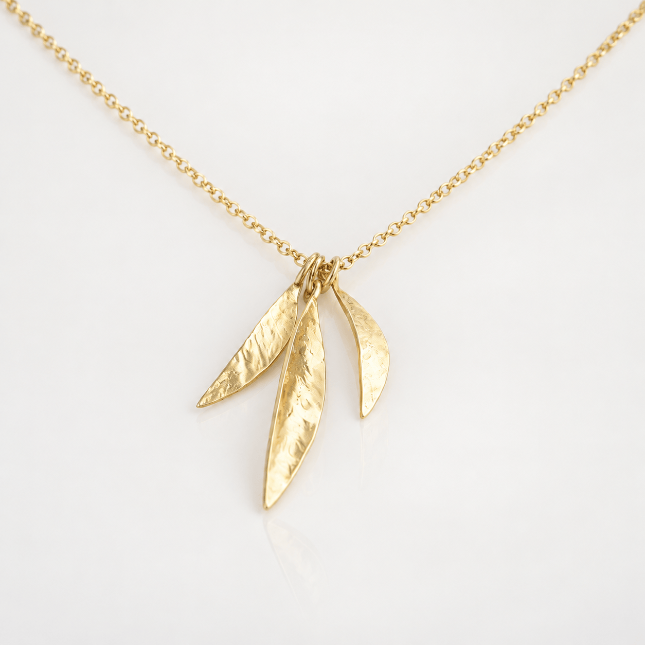 Martina Hamilton Fiadh | 9ct Solid Gold Cluster Pendant Medium