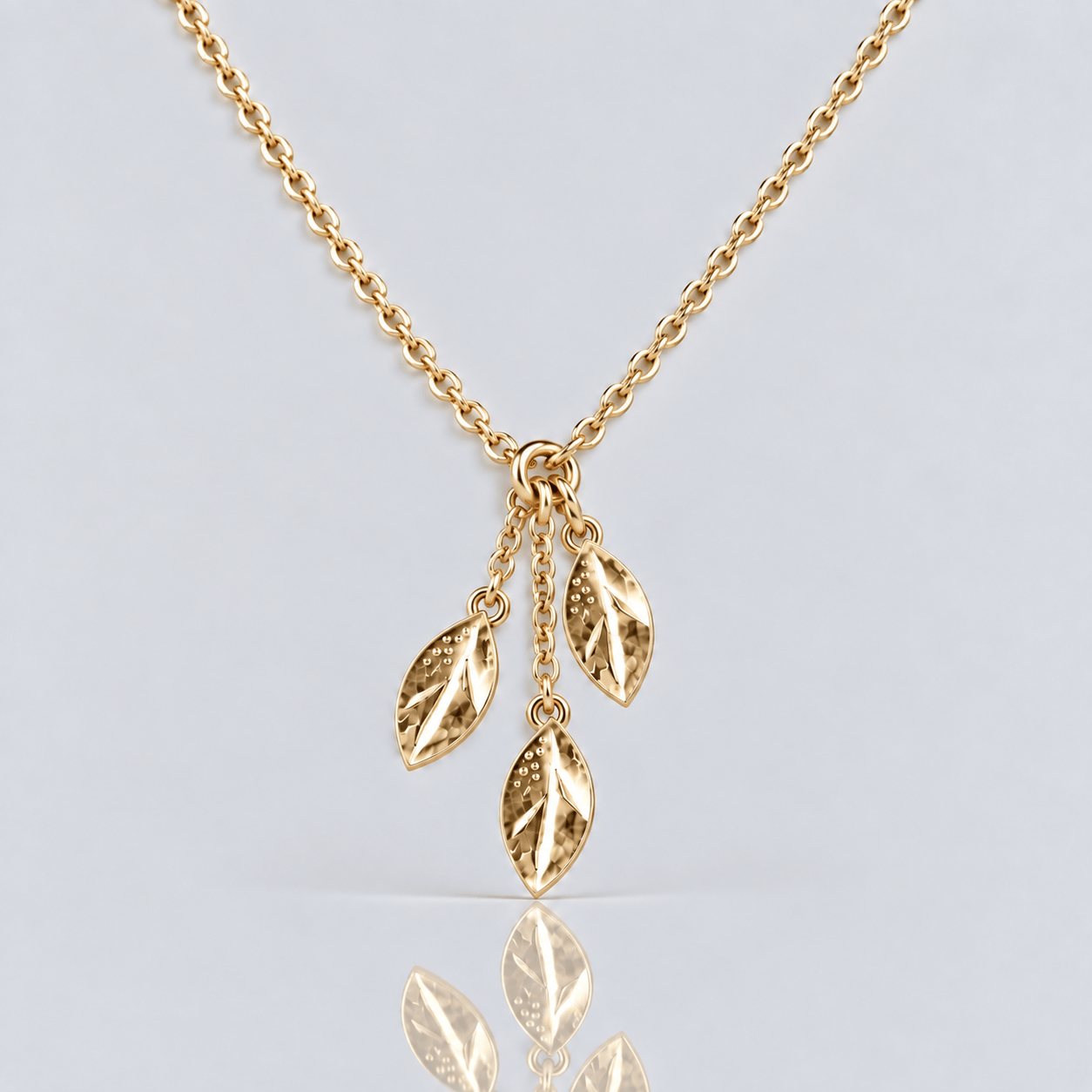 Martina Hamilton Fiadh | 9ct Solid Gold Cluster Pendant Small
