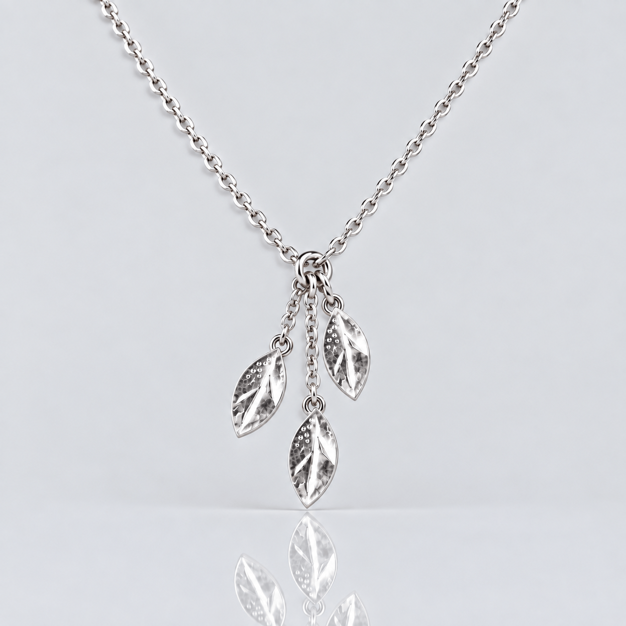 Martina Hamilton Fiadh | Silver Cluster Pendant Small