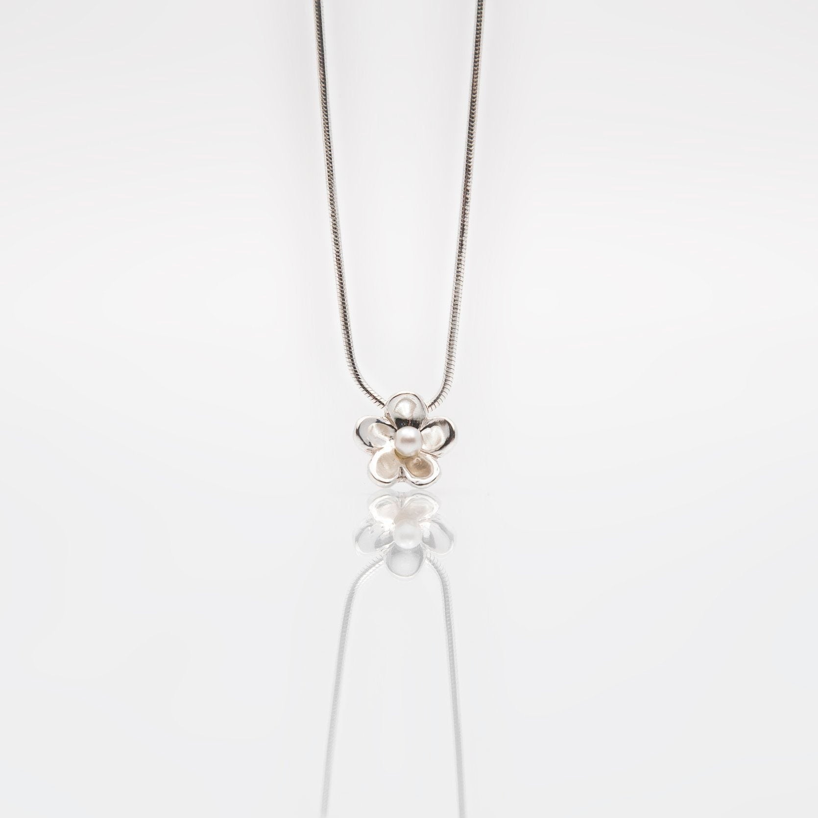 Martina Hamilton Forget Me Not | Sterling Silver and Pearl Pendant Large